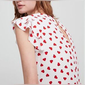 ARITZIA Sunday Best O'hara Escape/Goji Berry Top in a red heart
pattern M